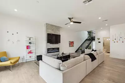 422 W 9th Street #106, Dallas, TX 75208 - Photo 5
