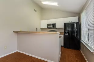 12627 Day Hollow Ln, Houston, TX 77070 - Photo 7