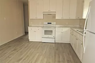 9906 Dipping Brk St, Houston, TX 77076 - Photo 11