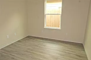 9906 Dipping Brk St, Houston, TX 77076 - Photo 5