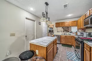 9915 Villa Verde Dr, Houston, TX 77064 - Photo 9