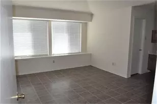 2119 Fountain Dr, Sugar Land, TX 77478 - Photo 9