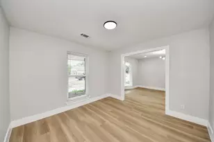 6023 Lattimer Dr, Houston, TX 77035 - Photo 23
