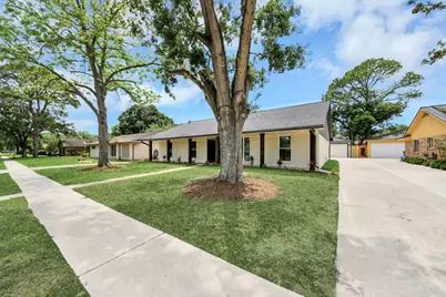 6023 Lattimer Drive, Houston, TX 77035 - Photo 9