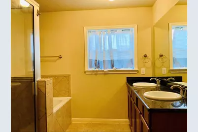 110 Tuna Street, Galveston, TX 77550 - Photo 5