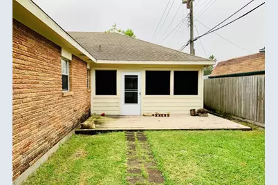 110 Tuna Street, Galveston, TX 77550 - Photo 9