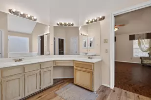 1306 N Gabriel River Cir, Sugar Land, TX 77478 - Photo 35