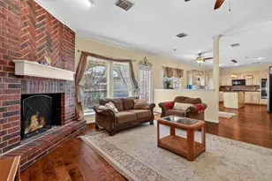1306 N Gabriel River Cir, Sugar Land, TX 77478 - Photo 19