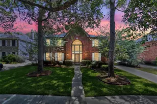 1306 N Gabriel River Cir, Sugar Land, TX 77478 - Photo 3