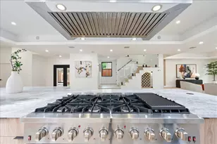 2135 Quenby St, Houston, TX 77005 - Photo 9