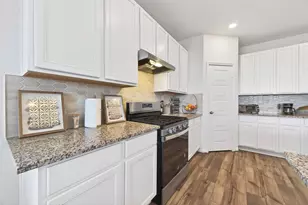 3043 Kastania Ln, Fresno, TX 77545 - Photo 11