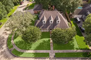 1212 Verdun Ln, Friendswood, TX 77546 - Photo 33