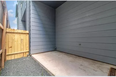 8907 Spring Knoll Forest Drive, Houston, TX 77080 - Photo 19