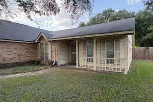 8202 Winding Meadow Ct, Houston, TX 77040 - Photo 3