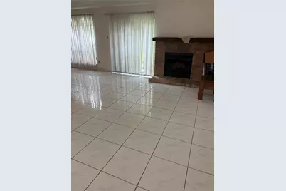 8202 Winding Meadow Court, Houston, TX 77040 - Photo 9