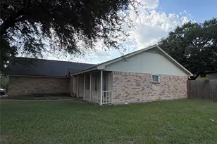 8202 Winding Meadow Ct, Houston, TX 77040 - Photo 5