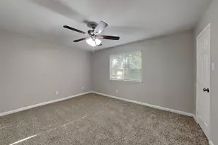 10723 Forest Leaf Dr, Sugar Land, TX 77498 - Photo 9