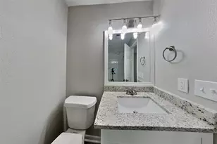 10723 Forest Leaf Dr, Sugar Land, TX 77498 - Photo 11