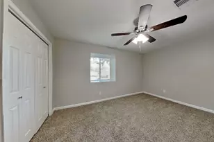 10723 Forest Leaf Dr, Sugar Land, TX 77498 - Photo 15