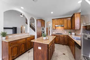 29907 Adobe Falls Dr, Spring, TX 77386 - Photo 9