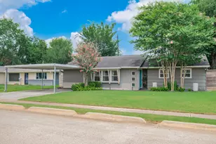 1918 Huge Oaks St, Houston, TX 77055 - Photo 3