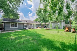 1918 Huge Oaks St, Houston, TX 77055 - Photo 7