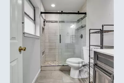 913 W Galveston Street, League City, TX 77573 - Photo 17