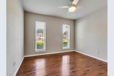 913 W Galveston Street, League City, TX 77573 - Photo 19