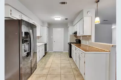 913 W Galveston Street, League City, TX 77573 - Photo 7