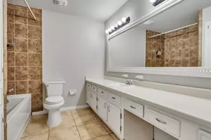 913 W Galveston St, League City, TX 77573 - Photo 21