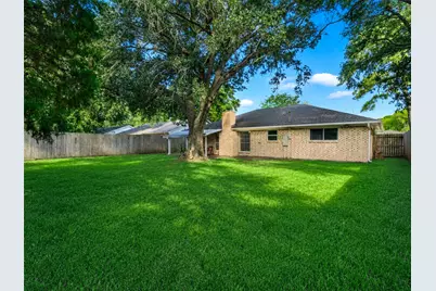 913 W Galveston Street, League City, TX 77573 - Photo 25