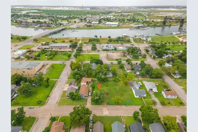 922 W 4th Street, Freeport, TX 77541 - Photo 1