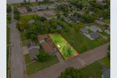 922 W 4th Street, Freeport, TX 77541 - Photo 3