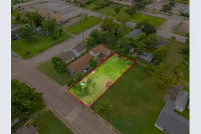 922 W 4th Street, Freeport, TX 77541 - Photo 5