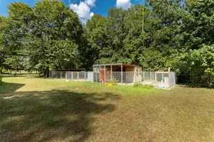 931 Trails End Dr, Cleveland, TX 77328 - Photo 3