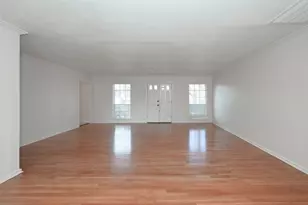 9519 Val Verde St, Houston, TX 77063 - Photo 9