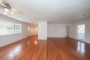 9519 Val Verde St, Houston, TX 77063 - Photo 5
