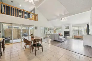 3218 Knoll West Dr, Houston, TX 77082 - Photo 3