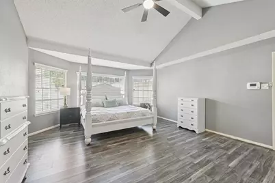 3218 Knoll West Drive, Houston, TX 77082 - Photo 17
