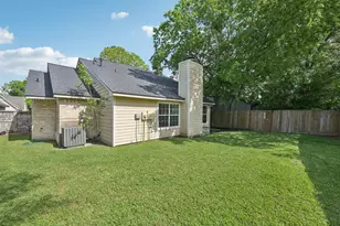 3218 Knoll West Dr, Houston, TX 77082 - Photo 35