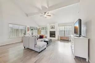 3218 Knoll West Dr, Houston, TX 77082 - Photo 17