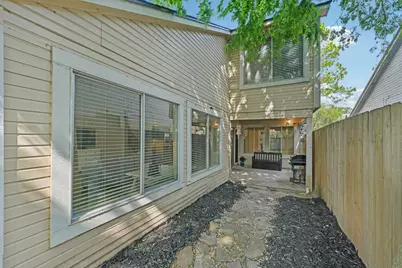 3218 Knoll West Drive, Houston, TX 77082 - Photo 37