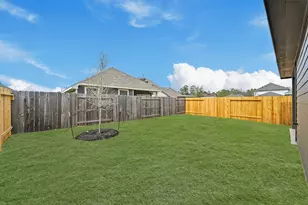 563 Belle Spgs Ln, Conroe, TX 77301 - Photo 17