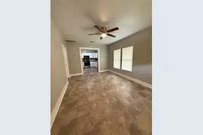 118 E Murrill Avenue, Baytown, TX 77520 - Photo 5