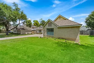 6331 Modesto Dr, Houston, TX 77083 - Photo 3