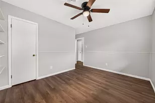 7415 Troulon Dr, Houston, TX 77074 - Photo 37
