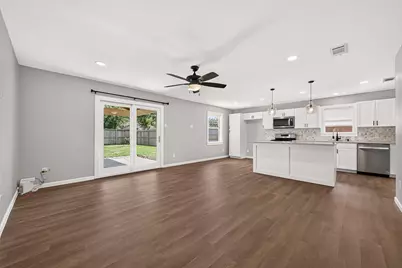 7415 Troulon Drive, Houston, TX 77074 - Photo 13