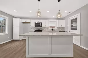 7415 Troulon Dr, Houston, TX 77074 - Photo 23