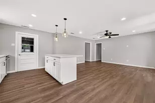 7415 Troulon Dr, Houston, TX 77074 - Photo 19