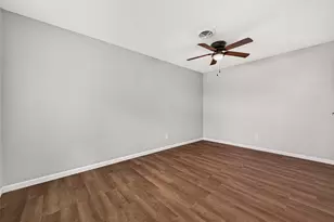 7415 Troulon Dr, Houston, TX 77074 - Photo 9